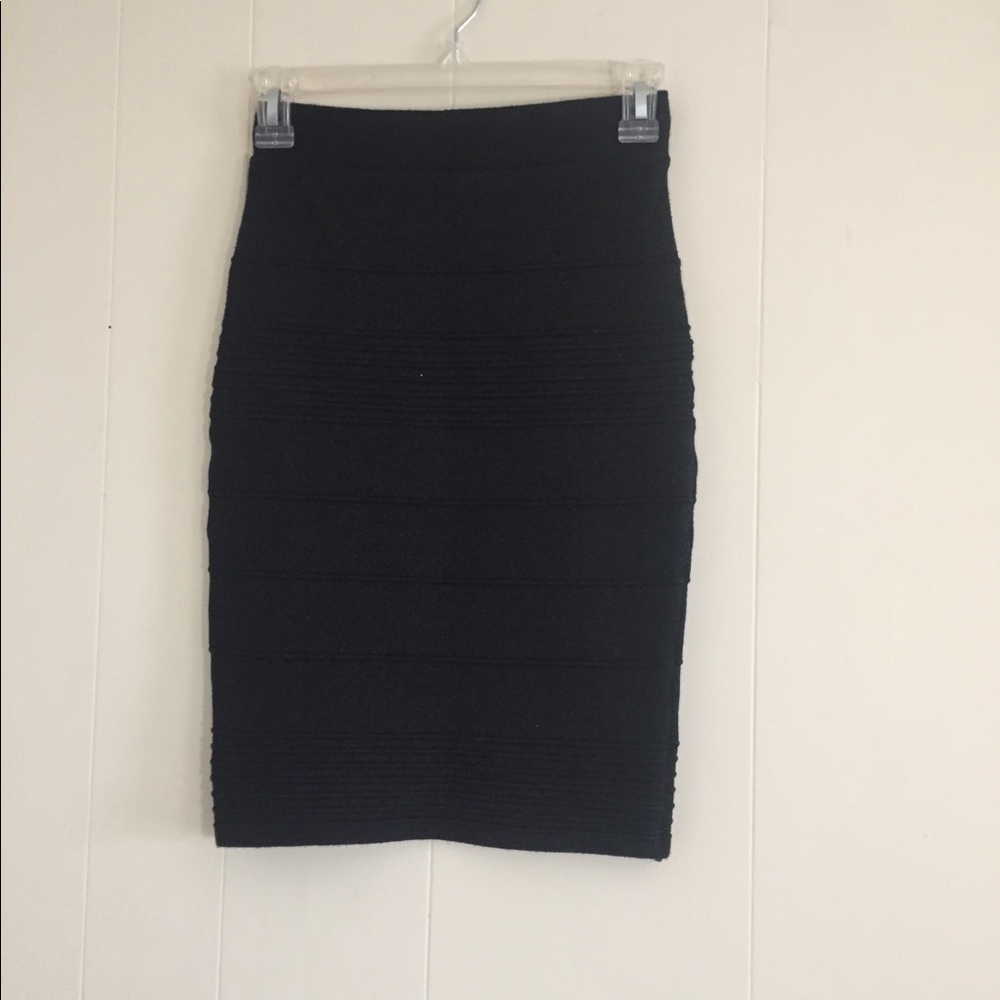 BLACK PENCIL SKIRT